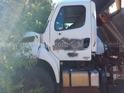 2012 Freightliner M2 106