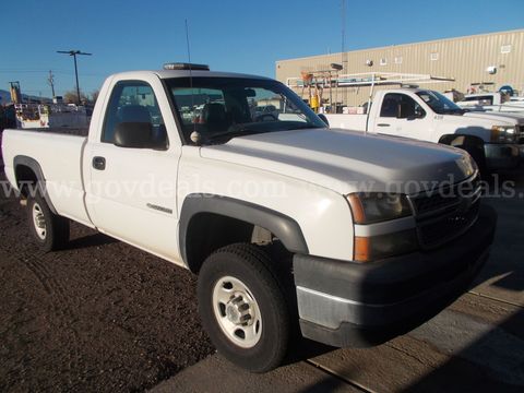 2005 Chevrolet Silverado 2500HD Work Truck Long Bed 2WD