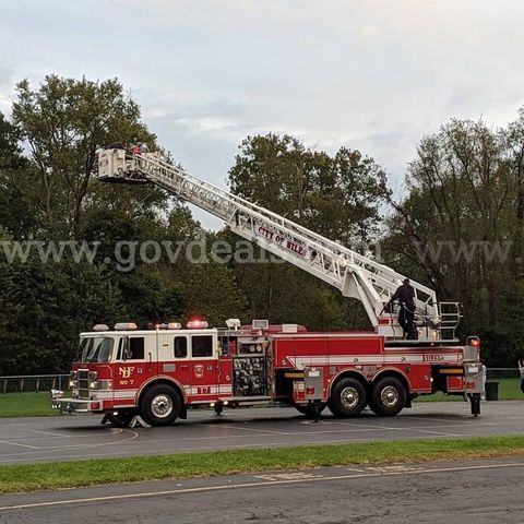1998 Pierce Lance Aerial 100ft Platform