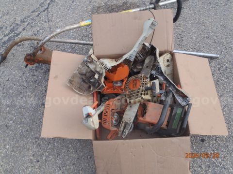 2 junk Stiehl weed eater parts, 1 junk chainsaw parts
