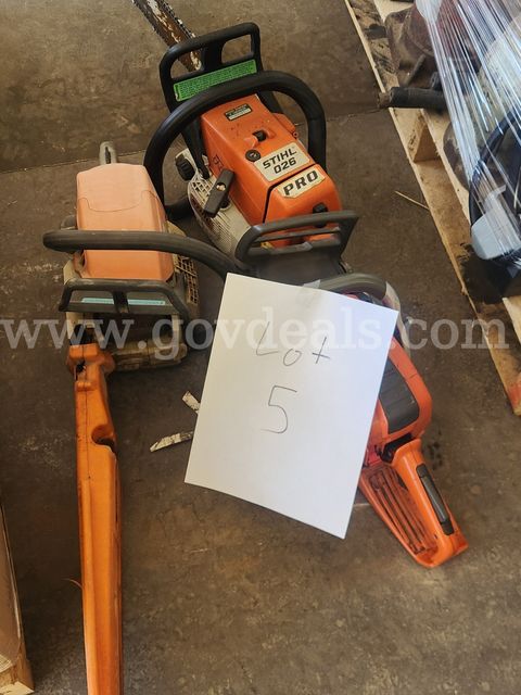 1 lot of three parts chain saws