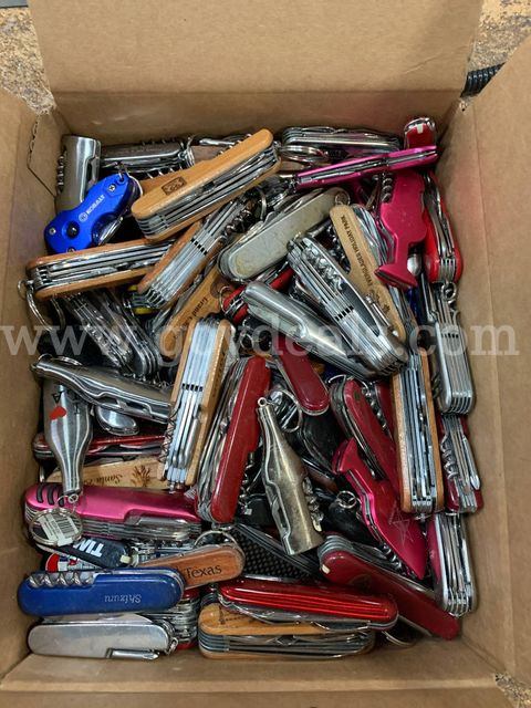 Miscellaneous Souvenir Knives/Multi-tools