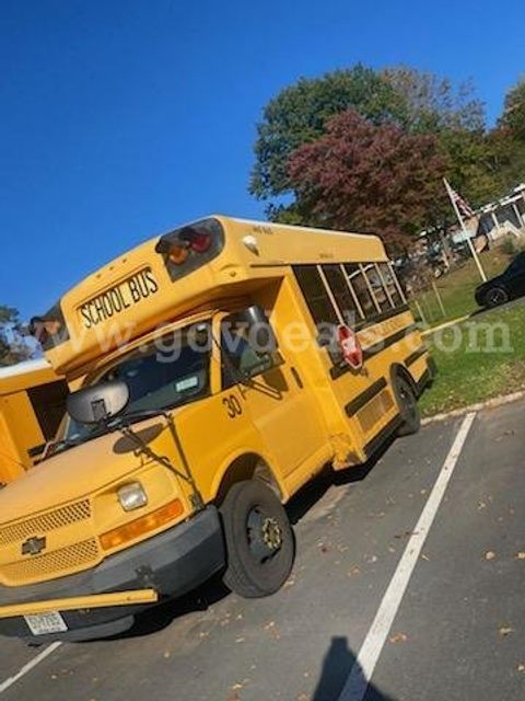 2017 Chevrolet Express 40 Passenger Bus w/Wheelchair G3500 159"
