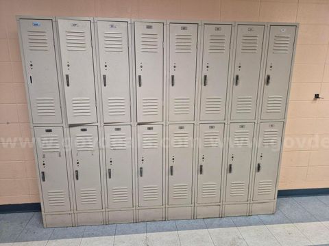 Bank Of 16 School Lockers