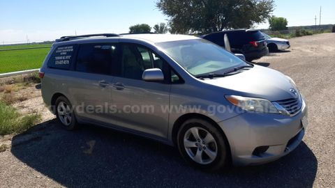 2015 Toyota Sienna LE FWD 8-Passenger V6