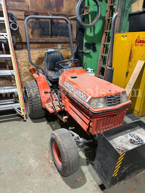 Kubota 4x4 tractor