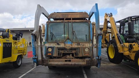 2017 Mack MRU613