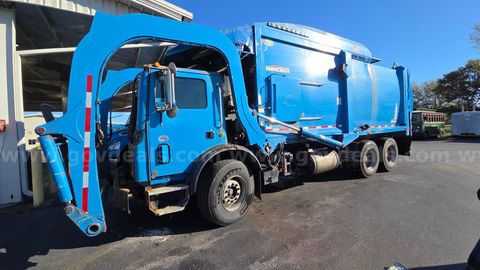 2016 Mack MRU613