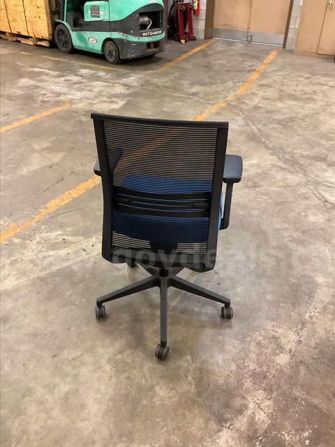 Rolling Chairs (5)
