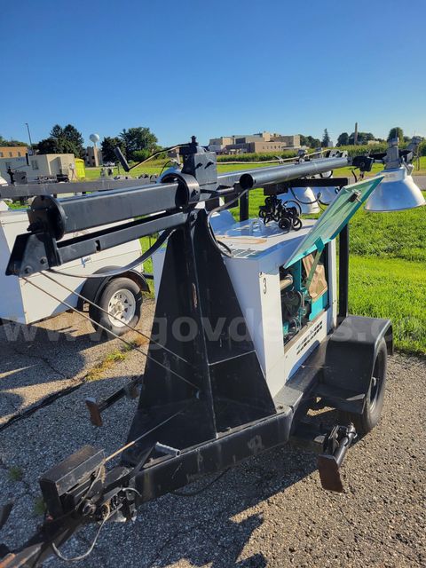 Whiteman Trailer Mounted Light Tower w/MQ Power Whisperweld