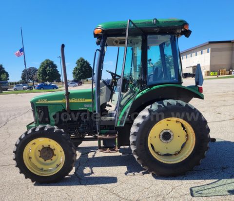2001 John Deere Tractor, model 5320