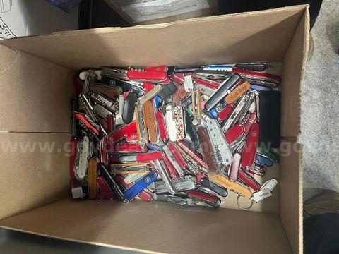 20ilbs Swiss Army Knives