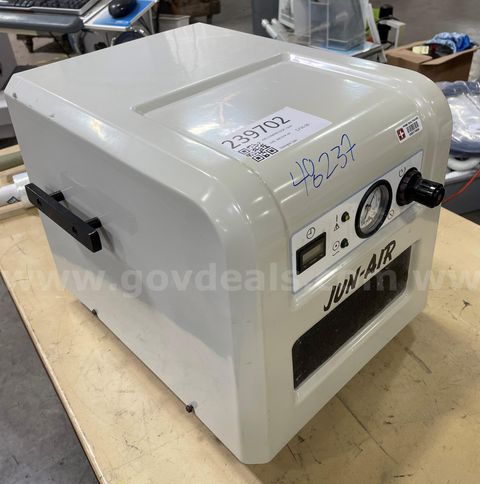 Air Compressor: Quiet, Oil Less