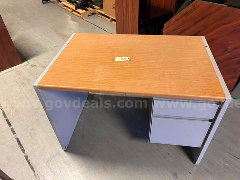 MSU Lot # 9321- Desk