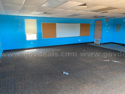 One Lot - Single Portable Classroom Building