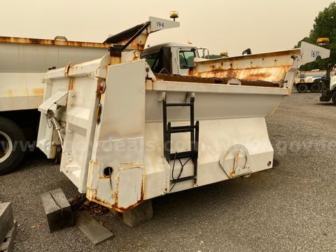 6 wheel dump truck body