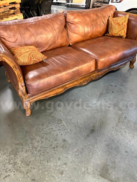 Bernhardt Couch