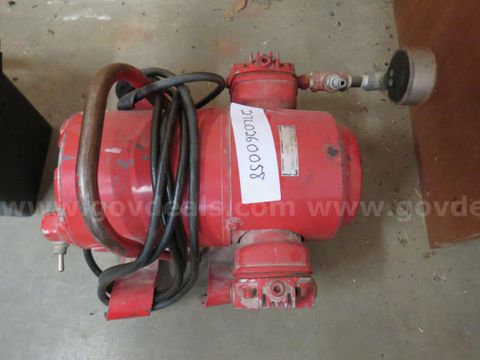 Milwaukee Vacuum Pump
