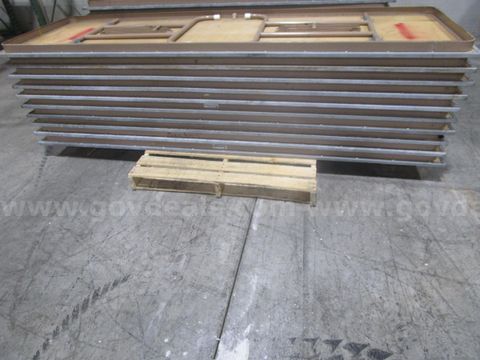 10 Folding Tables (K)