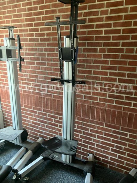 one lot of six TV stands (AGO-HYCA)