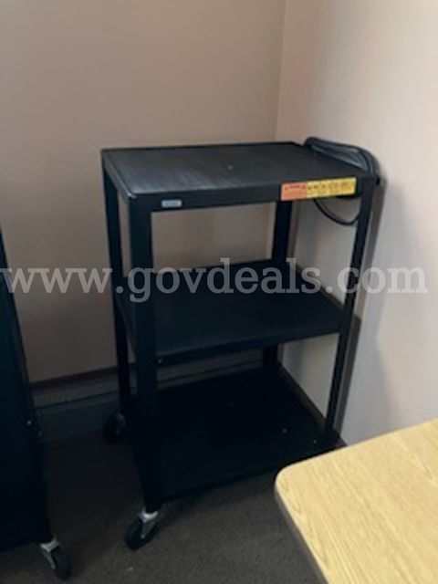 one lot of two AV carts (AGO-HYCA)