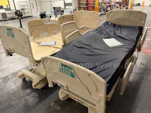 Stryker Chg Spirit 5700 Low Bed, Sn#066583, 066585