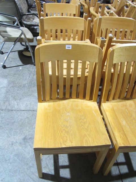 (6) Oak Chairs Lot 1006