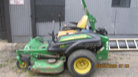 John Deere Z915B Zero Turn Riding Mower, 2013 Model