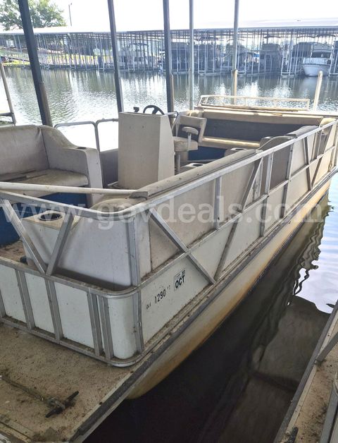 OFFSITE SALE - Lot of a Southern Star Pontoon Boat with 65 hp motor (NO Trailer)