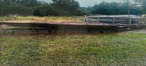 OFFSITE SALE - Lot of a Tilt Trailer