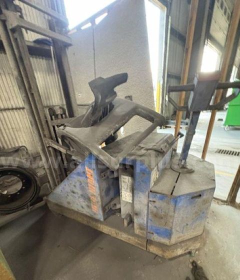 2014 Blue Giant Pallet Jack, Mdl. LT13OW40FF