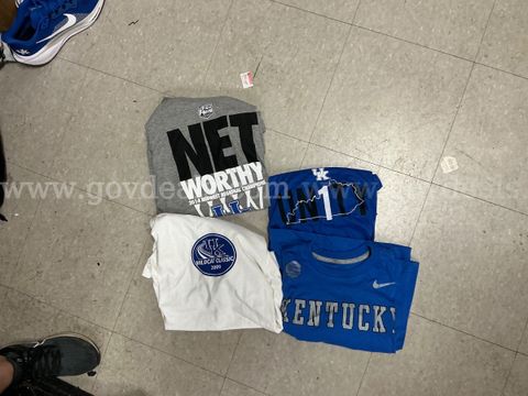 M - T-shirts (4)