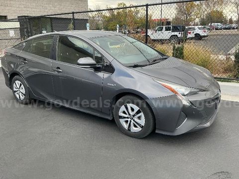 2018 Toyota Prius Ii 4 Door Hybrid Sedan -- Unleaded/Electric