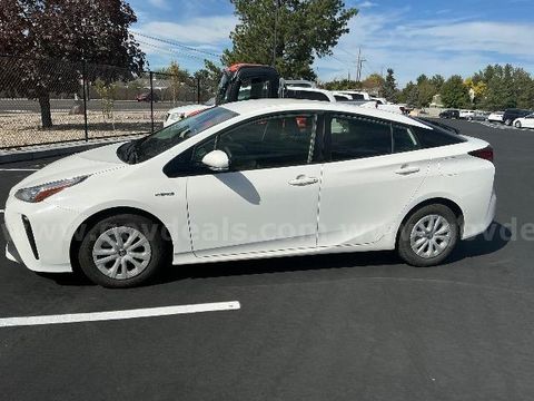 2019 Toyota Prius LE 4 Door Hybrid Sedan -- Unleaded/Electric