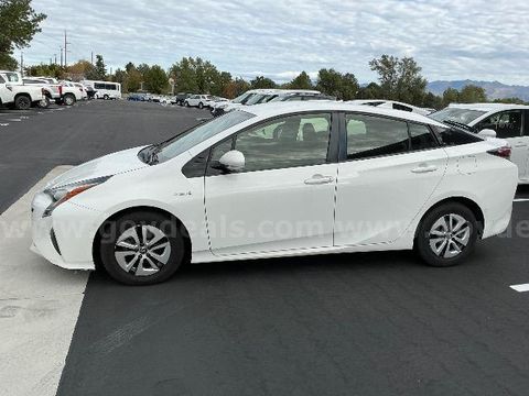 2018 Toyota Prius Ii 4 Door Hybrid Sedan -- Unleaded/Electric