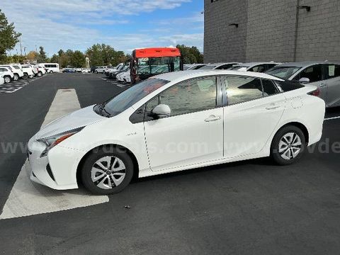 2018 Toyota Prius Ii 4 Door Hybrid Sedan -- Unleaded/Electric