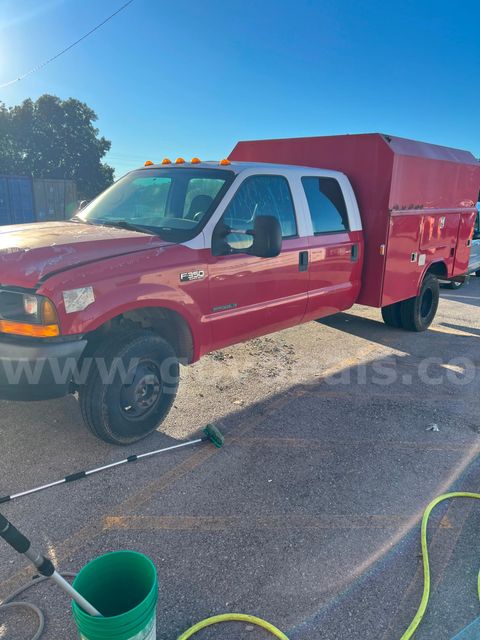 2000 Ford F-350 SD XL Crew Cab Long Bed 4WD DRW