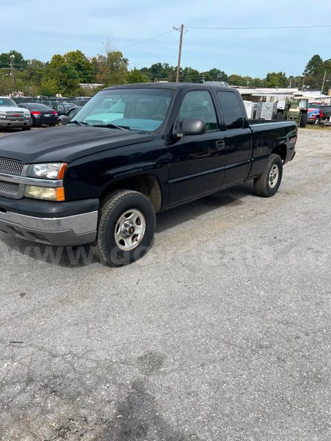 2004 Chevrolet Silverado 1500 Ext. Cab Short Bed 4WD