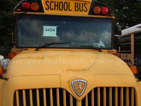 2006 International PB105
