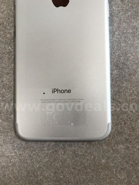13 used IPhone 7's. (S2)