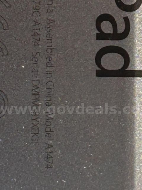 8 Used iPads Model A1474 (S1)