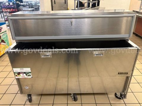 Traulsen 16 Crate Milk Cooler