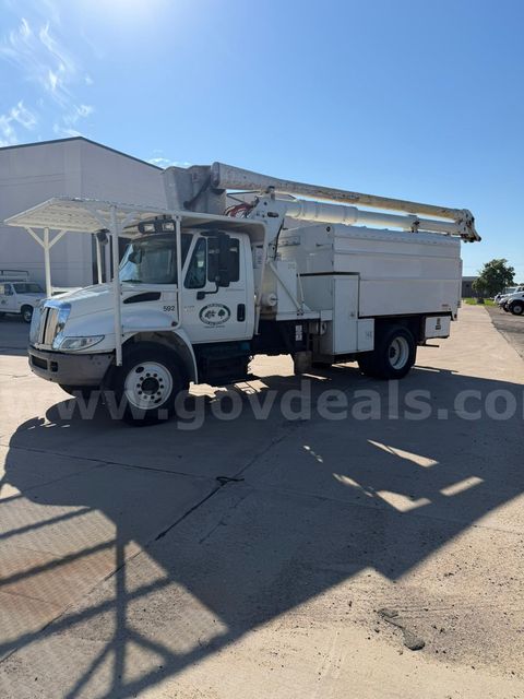 2002 International 4300 Bucket Truck w/ Chipper Box, In-Bed Log Hoist & 60' Aerial Lift – 41,424 Miles