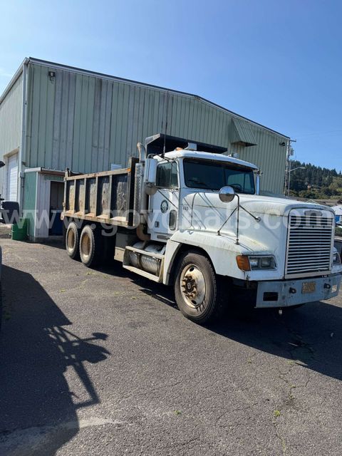1996 Freightliner FLD120 Dump Truck
