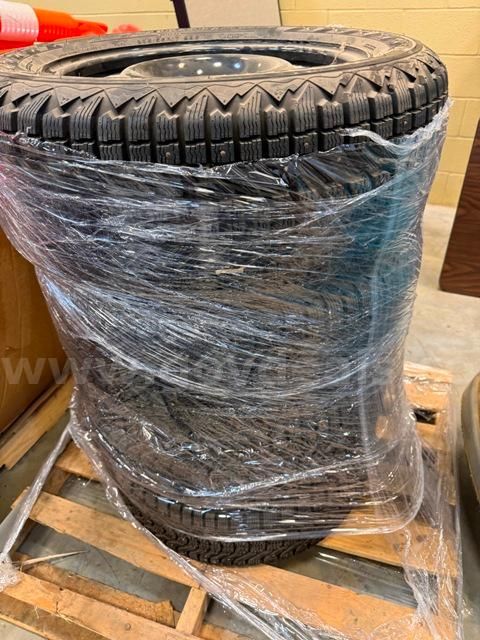 (4) Firestone 235/55R17 Studded Snow Tires