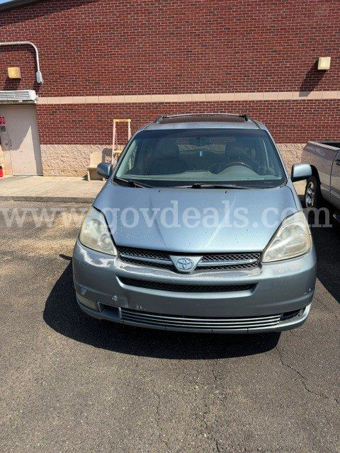 2004 Toyota Sienna XLE Limited