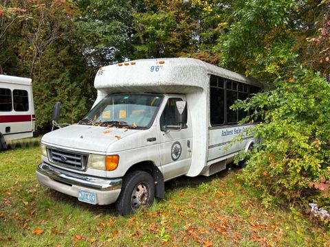 2004 Ford Econoline