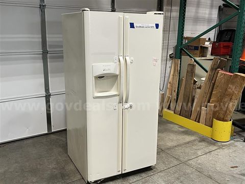 Fridge Lot A-1073