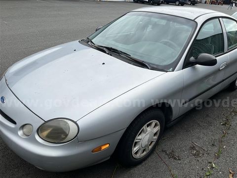 1996 Ford Taurus Lot 410