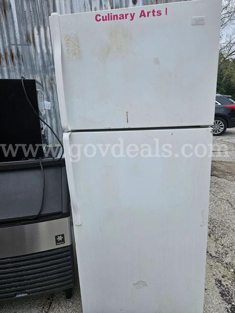 1 White Whirlpool Refridgerator